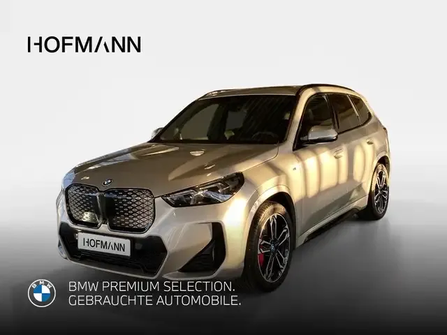 BMW iX1