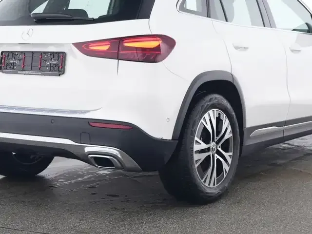 Mercedes-Benz GLA 200