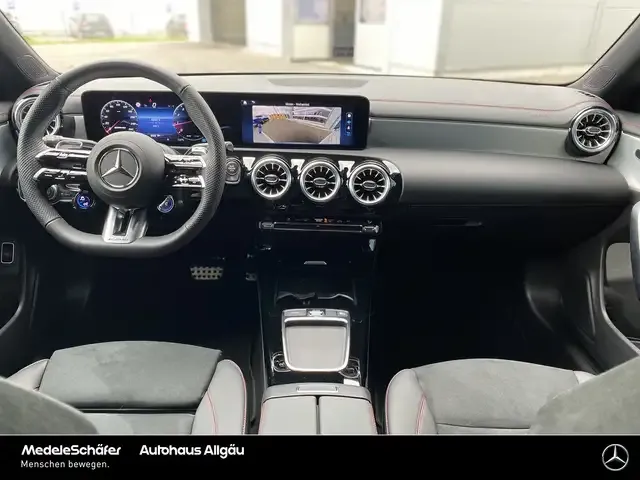 Mercedes-Benz CLA 35 AMG