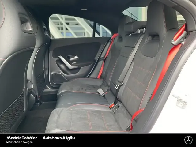 Mercedes-Benz CLA 35 AMG