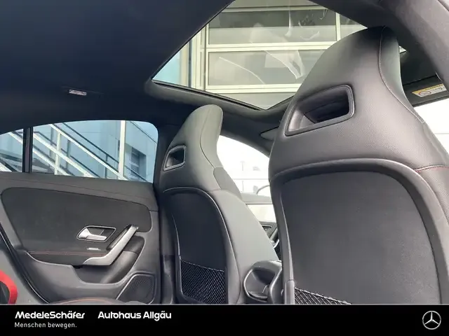Mercedes-Benz CLA 35 AMG