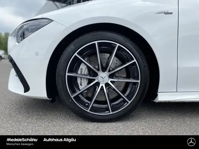 Mercedes-Benz CLA 35 AMG