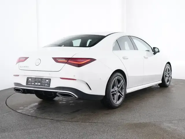Mercedes-Benz CLA 200