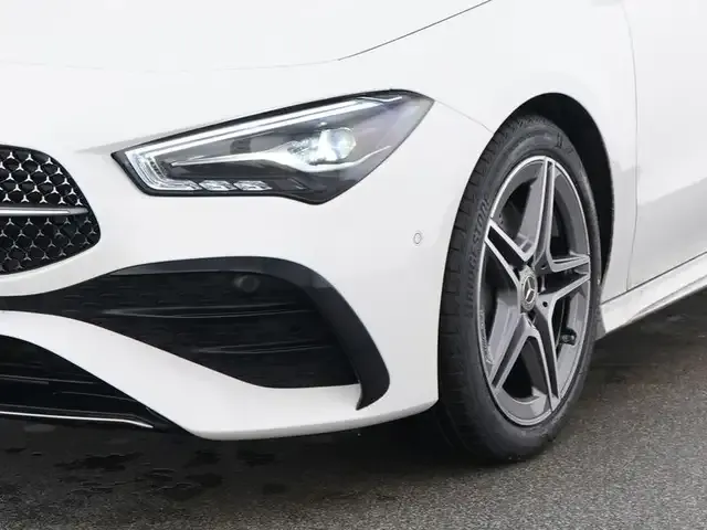 Mercedes-Benz CLA 200