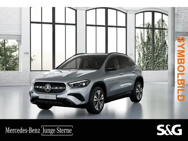 Mercedes-Benz GLA 200