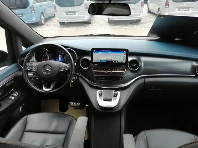 Mercedes-Benz EQV 300