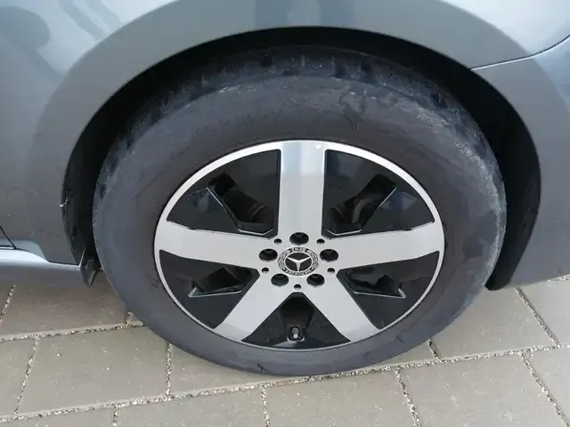 Mercedes-Benz EQV 300