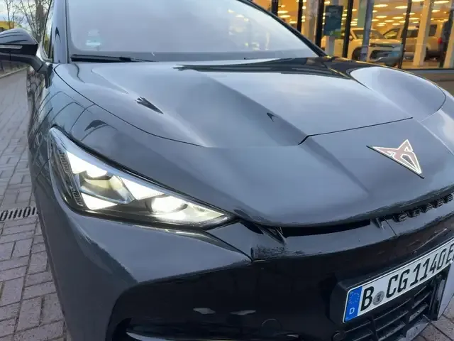 CUPRA Tavascan