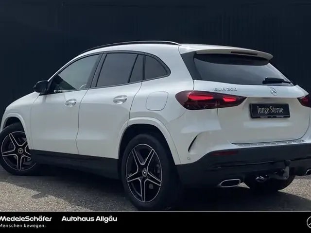 Mercedes-Benz GLA 200