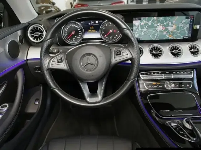 Mercedes-Benz E 200