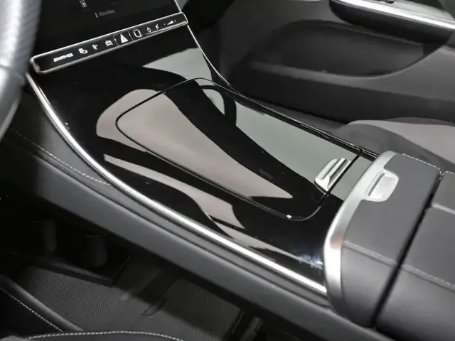Mercedes-Benz EQE 53