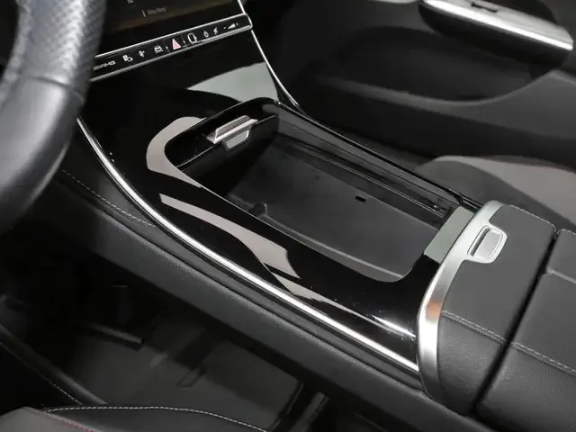 Mercedes-Benz EQE 53