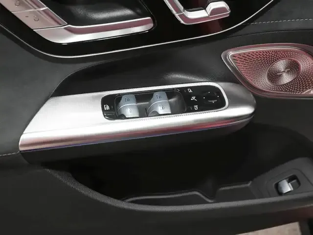 Mercedes-Benz EQE 53