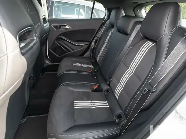 Mercedes-Benz GLA 180
