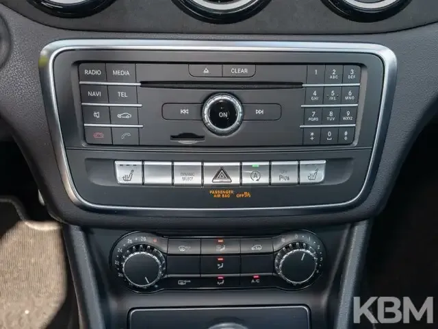 Mercedes-Benz GLA 180