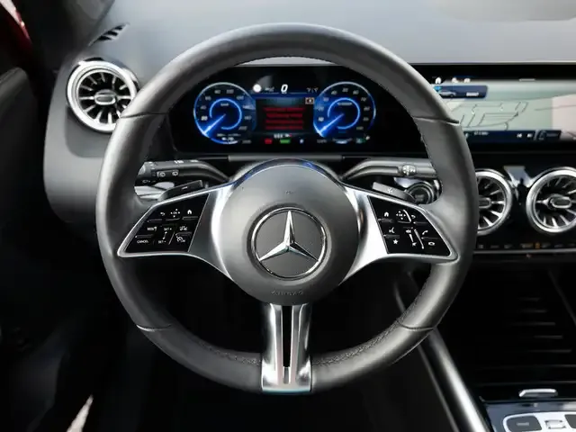 Mercedes-Benz EQA 300