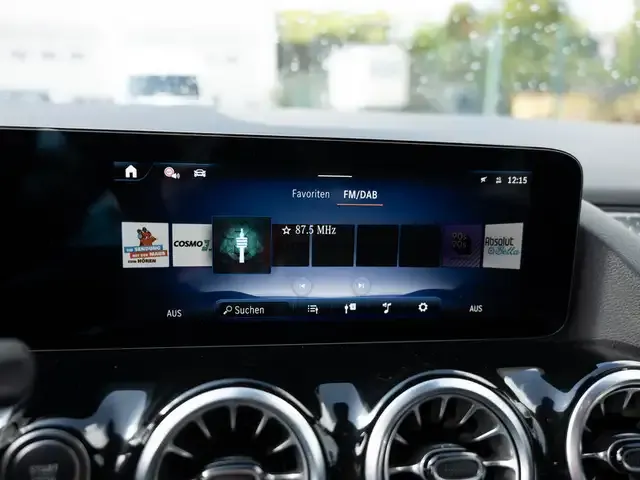 Mercedes-Benz EQA 300