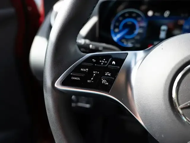Mercedes-Benz EQA 300