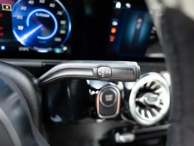 Mercedes-Benz EQA 300