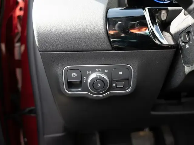 Mercedes-Benz EQA 300