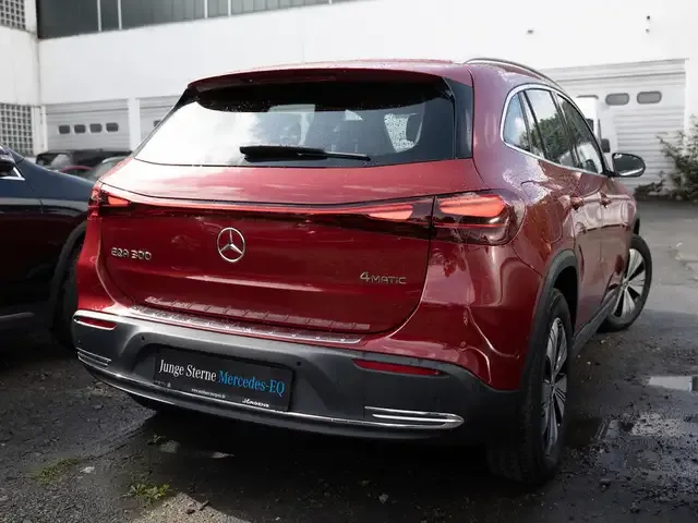 Mercedes-Benz EQA 300