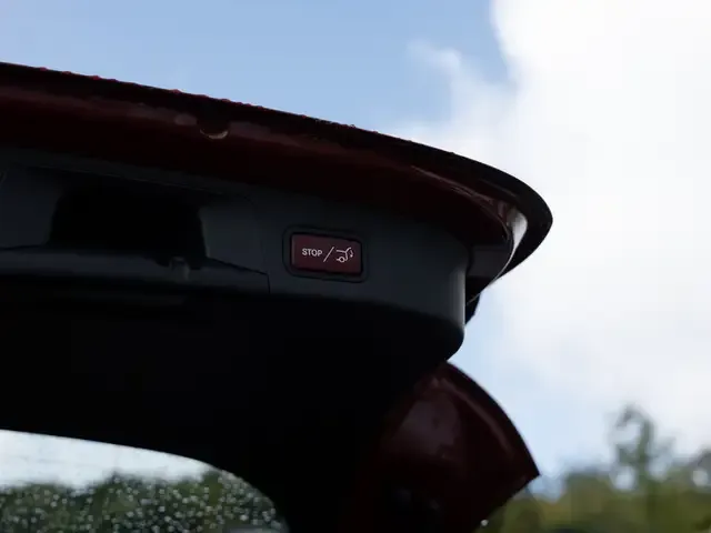 Mercedes-Benz EQA 300