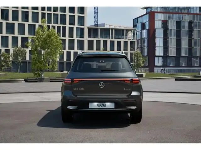 Mercedes-Benz EQB 300