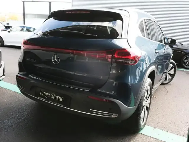 Mercedes-Benz EQA 250