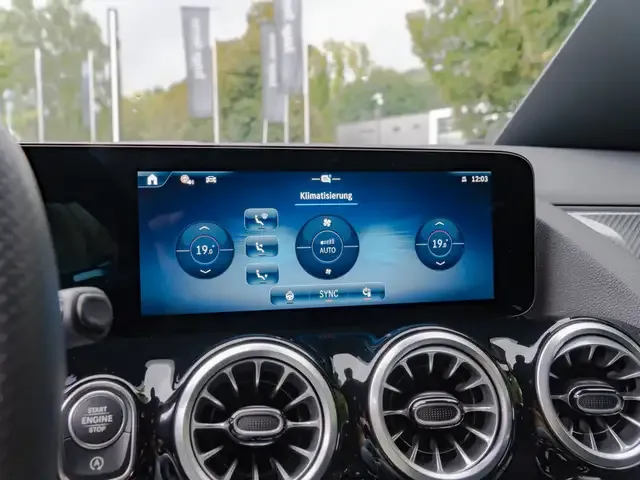 Mercedes-Benz GLA 180