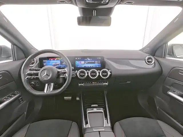 Mercedes-Benz GLA 180
