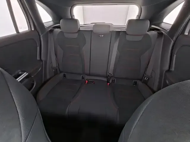 Mercedes-Benz GLA 180