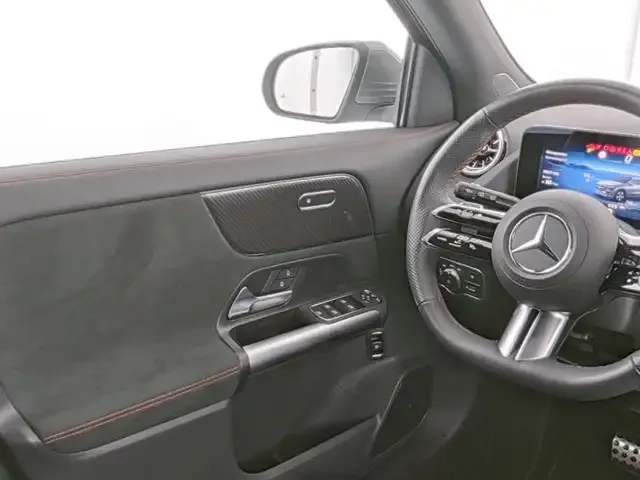 Mercedes-Benz GLA 180