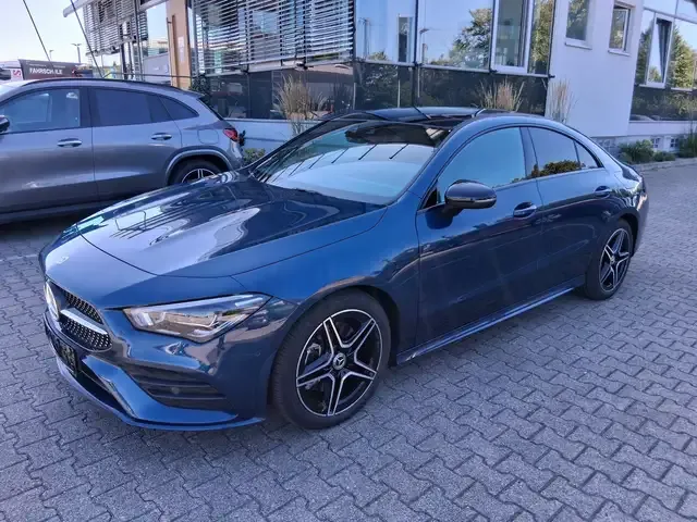Mercedes-Benz CLA 200