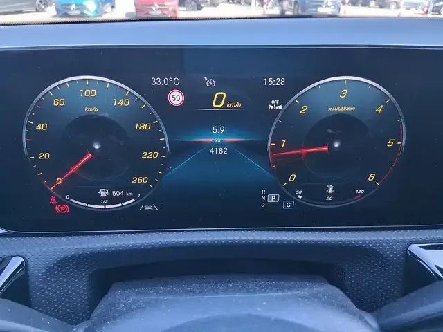 Mercedes-Benz CLA 200