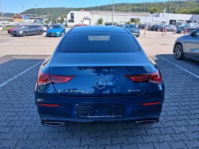 Mercedes-Benz CLA 200