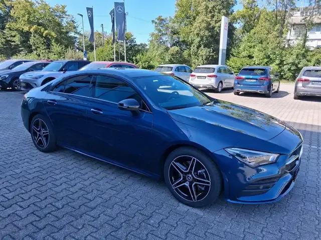 Mercedes-Benz CLA 200