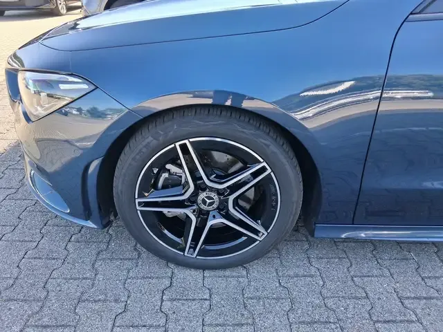Mercedes-Benz CLA 200