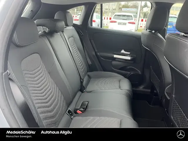 Mercedes-Benz GLA 180