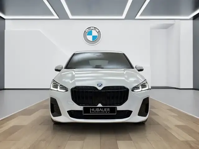 BMW 225