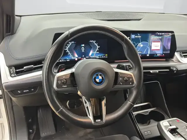 BMW 225