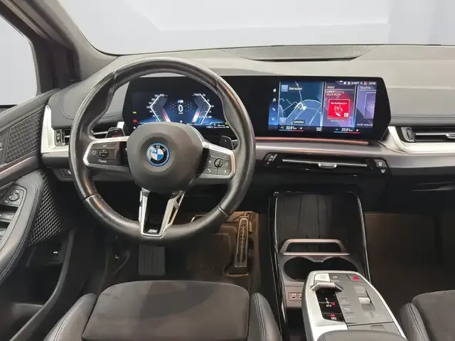 BMW 225