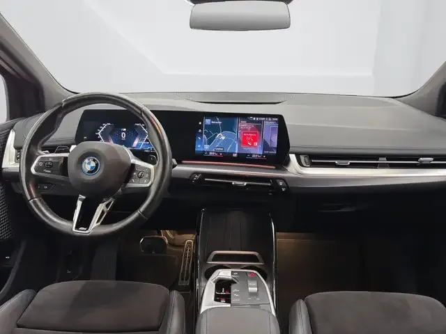 BMW 225