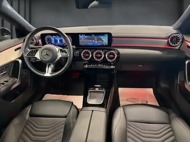 Mercedes-Benz CLA 200