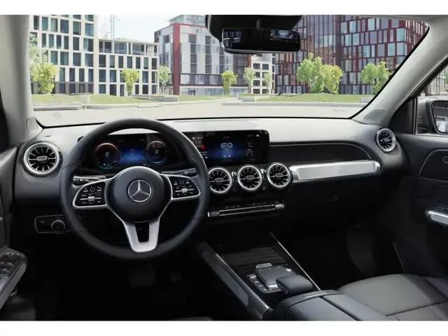 Mercedes-Benz EQB 300
