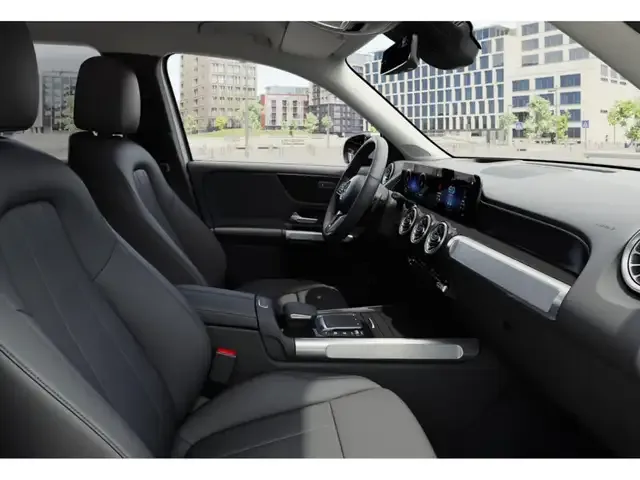 Mercedes-Benz EQB 300
