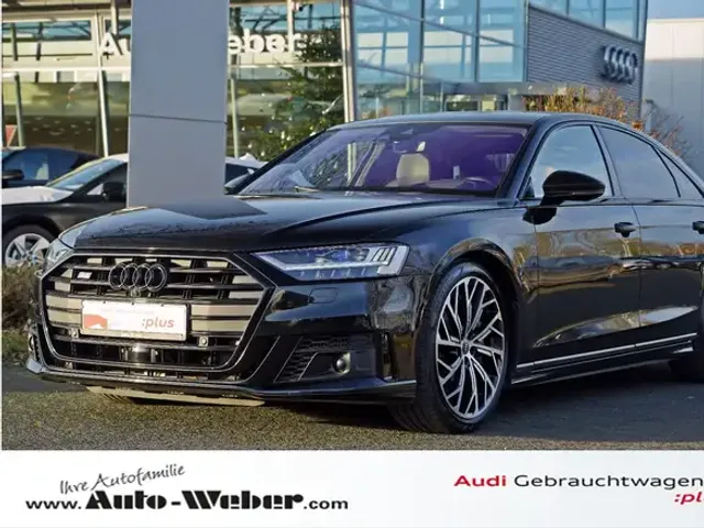 Audi S8