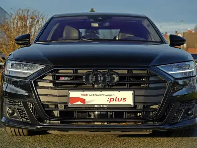 Audi S8