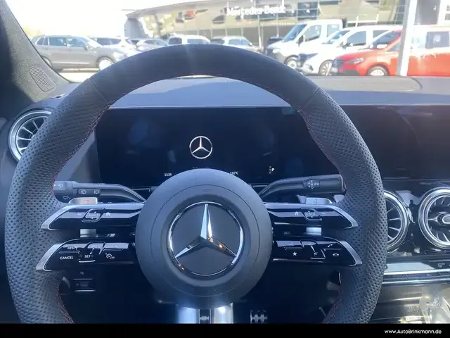 Mercedes-Benz GLA 180