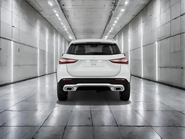 Mercedes-Benz GLA 200