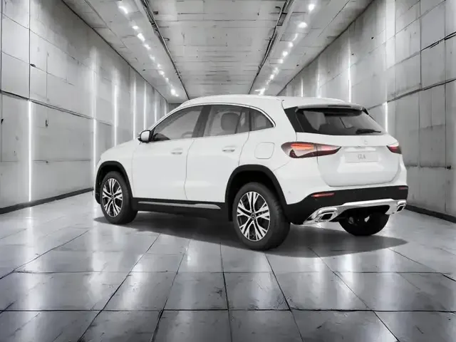 Mercedes-Benz GLA 200